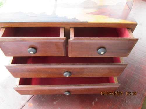 VINTAGE DETAILED MINIATURE CABINET/DRAWERS. WITH INLAYS ETC. PLEASE SEE